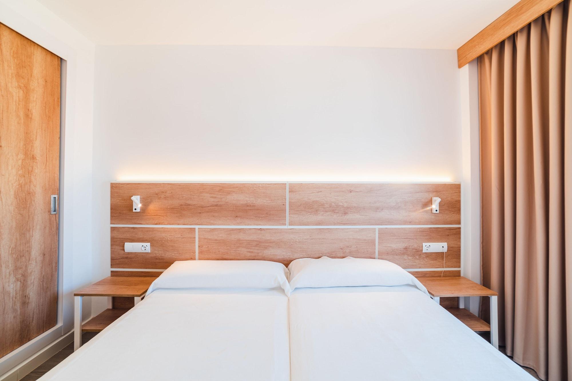 Beach Star Ibiza (Adults Only) Sant Antoni de Portmany Zewnętrze zdjęcie